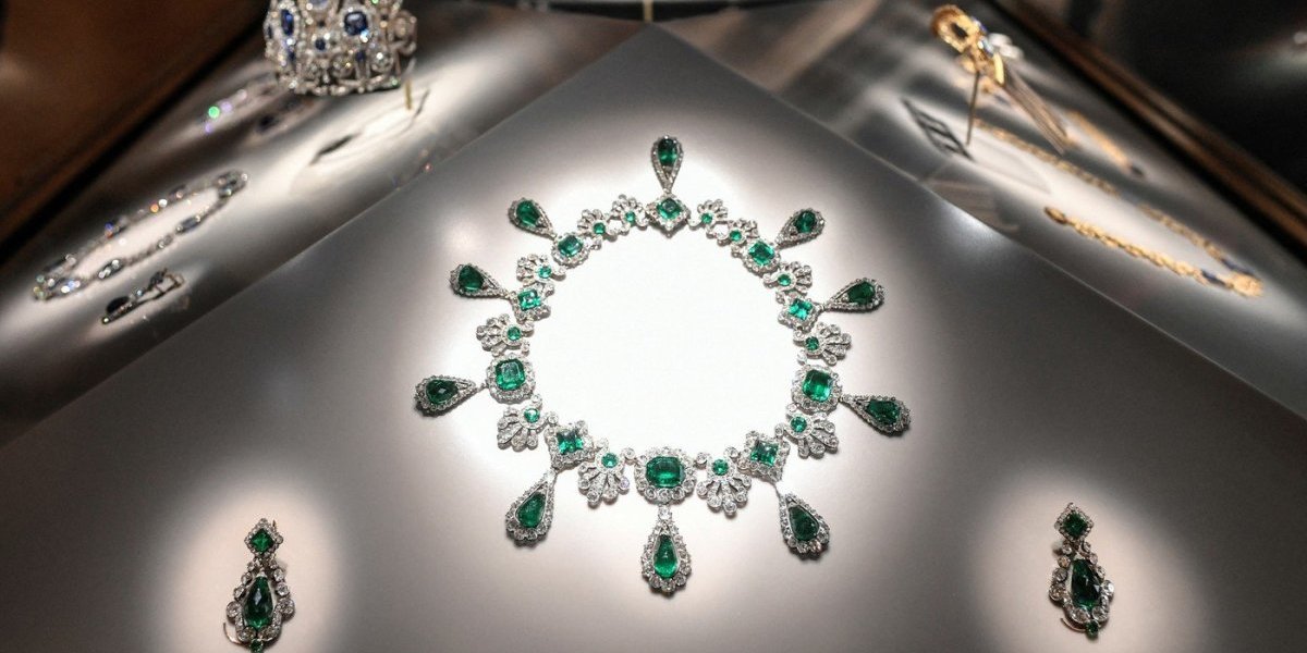 Ekskluzivno: Urednik Informera snimio carski nakit ukraden u Luvru! "Zanemeo sam" (VIDEO)