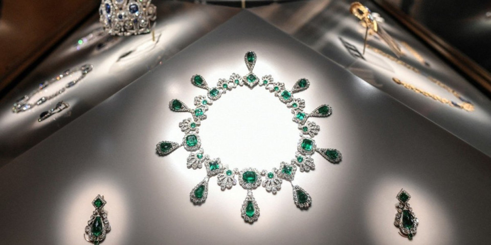 Ekskluzivno: Urednik Informera snimio carski nakit ukraden u Luvru! "Zanemeo sam" (VIDEO)