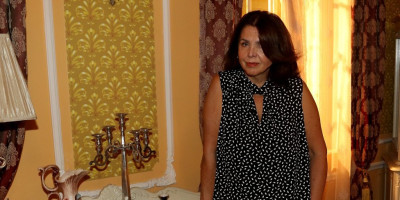 Glumica Dara Džokić u drugoj sezoni serije "Crna svadba" glumi narodnu poslanicu Oliveru Serdarević, saznaje Informer.