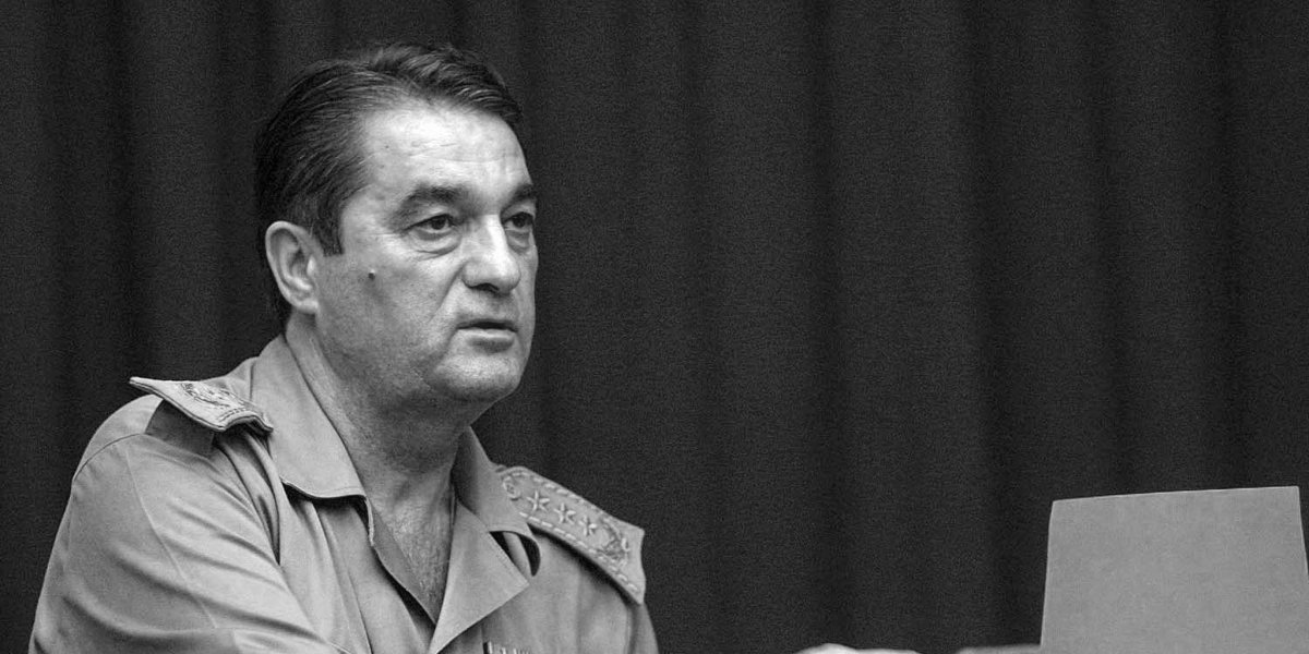 Udružili se ideolozi blokadera, pa poručili: Nebojša Pavković je ratni zločinac (FOTO)