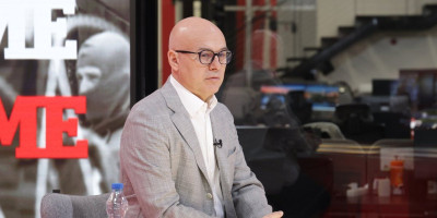 Lider naprednjaka i savetnik predsednika Republike Miloš Vučević izjavio je gostujući na Prvoj TV da su se ljudi u Srbiji oslobodili straha i bojazni oko svega čime su bili izloženi prethodnih skoro 12 meseci, da su siti laži i prevara i da žele da se vrate normalnom životu, da imaju predvidivost.