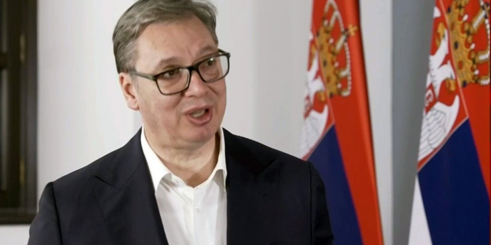 "Naš srpski brod će doploviti do sigurne luke!" Vučić se obratio iz Budimpešte: Ljudi ne treba da paniče (VIDEO)