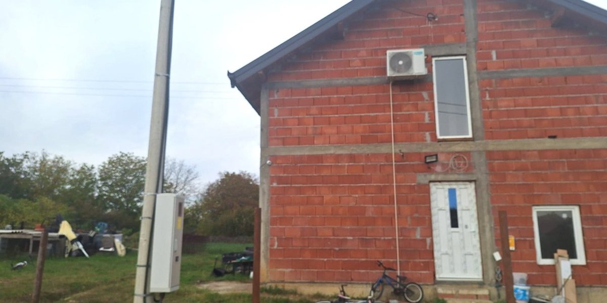 Kuća u kojoj je napadnuta žena u Obrenovcu