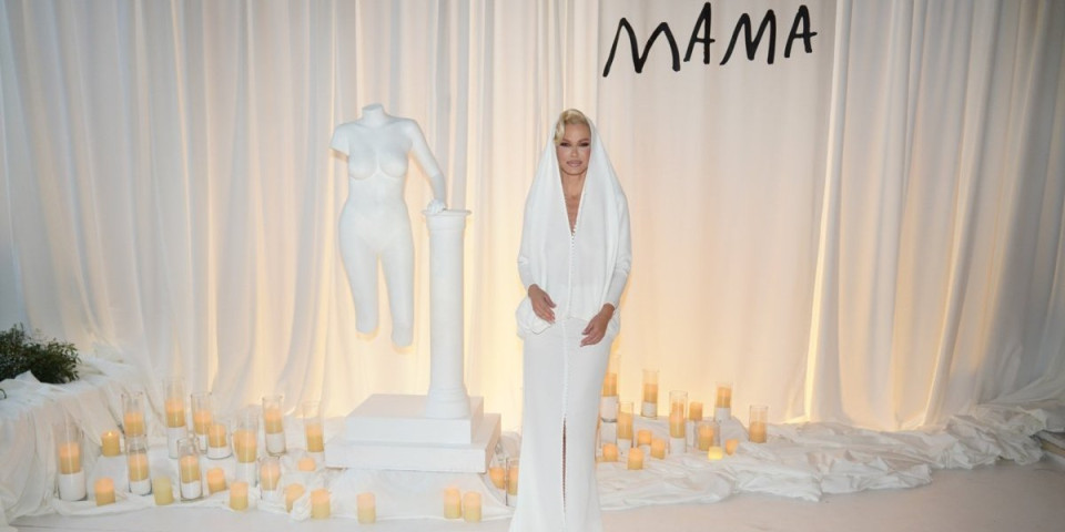 Kao grčka boginja - Nataša Bekvalac u belom od glave do pete (FOTO)