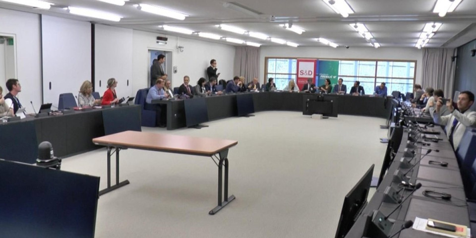 Debakl opozicije u Strazburu: Događaj "Anketne komisije" potpuni promašaj (FOTO)