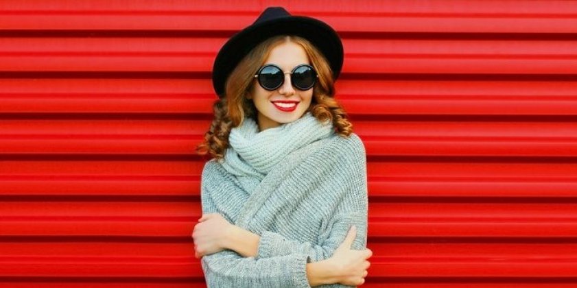 Džemper koji je hit sezone: 1 boja dominira ove jeseni - morate je imati u ormaru (VIDEO)