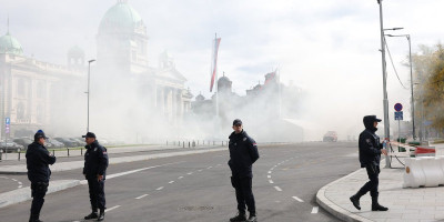Vladimir Đukanović, advokat i narodni poslanik SNS, je analizirajući teroristički napada ispred Narodne skupštine izneo svoju tezu o tom događaju.