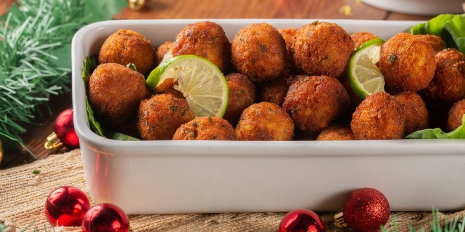 Preukusne kuglice sa čvarcima: Slavsko predjelo koje prvo nestaje sa ovala