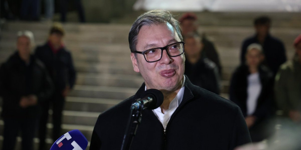 Da su mogli sve bi nas spalili! Vučić ispred Skupštine: "Ne treba nam njihovo sažaljenje..." (VIDEO)
