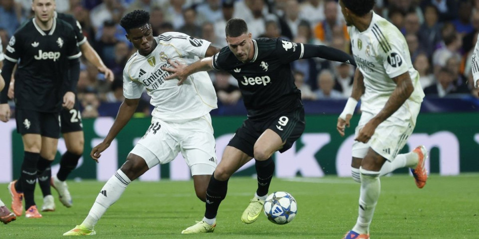 Real bolji od Vlahovićevog Juventusa: Goleada Čelsija i Liverpula, Sportingov preokret