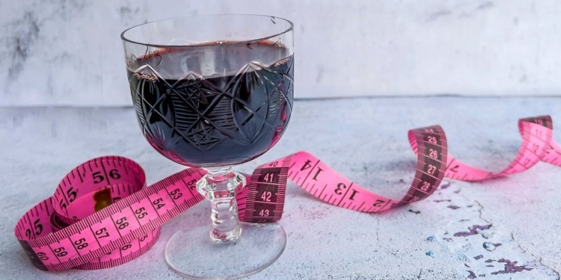 Svi misle da je vino najgore, ali zapravo ovo piće najviše goji