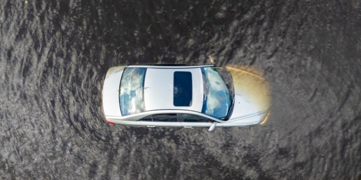 Auto vam je poplavljen?  Ovih 5 koraka spašavaju vozilo od "generalke"