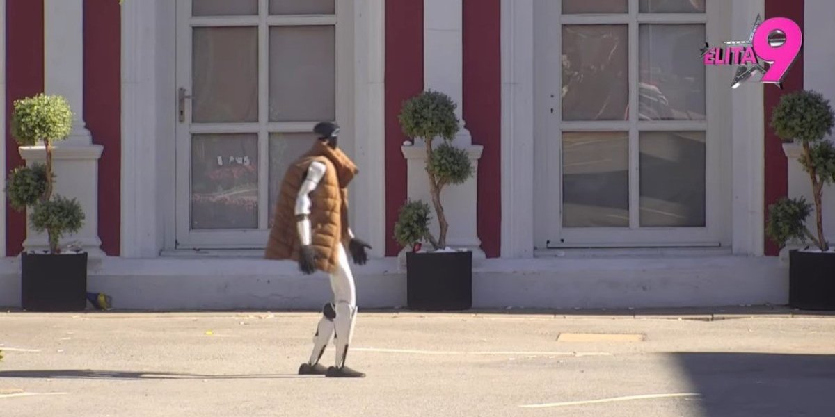 Novi hit stajling robota Toše - Inspiraciju pronašao u ovom rijaliti takmičaru (VIDEO)