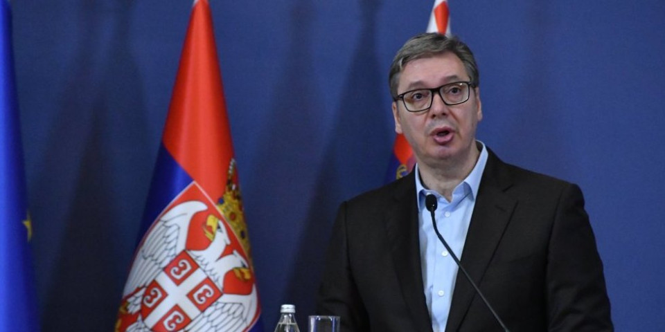 "Jasno im je da su gotovi i zato su histerični" - Vučić: Pozivam građane na mir (VIDEO)