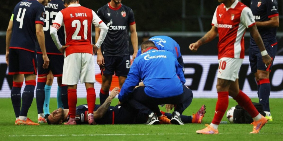 Arnautović iznesen s terena zbog povrede: Zvezda ostala bez glavnog aduta (VIDEO)