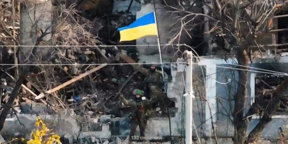 (VIDEO) Šok i neverica za Rusiju, težak poraz na frontu: Padobranci Ukrajine izveli nemoguće, veliki broj zarobljenih