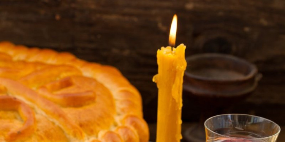 Ne znate šta da radite sa svećom posle slave? Sveštenik dao odgovor, a jednu stvar nikako ne smete da uradite