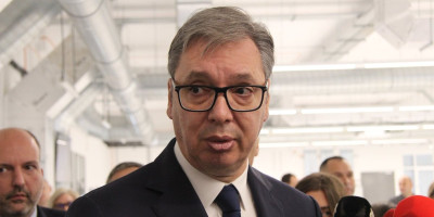 Predsednik Srbije Aleksandar Vučić posetio je danas IT park u Taškentu, a dočekao ga je Šerzod Šermatov, ministar digitalnih tehnologija Uzbekistana.