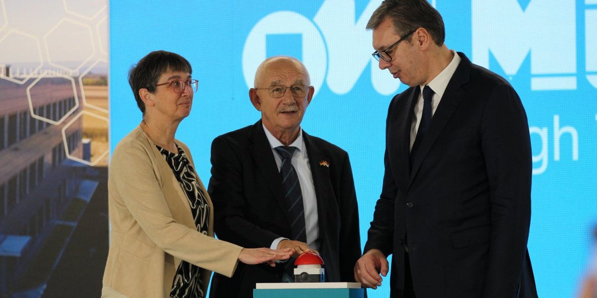 Vučić na otvaranju nove fabrike kompanije "Muehlbauer"