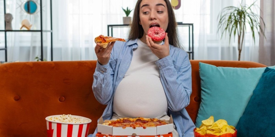 Namirnice za koje trudnice misle da ne smeju da jedu: Sigurno i za buduće mame