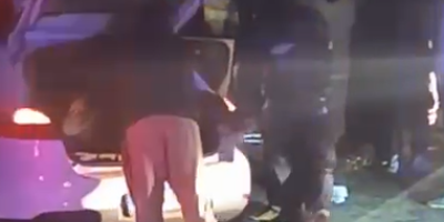 Blokaderi iz Novog Pazara koji tvrde da pešače do Novog Sada, ponovo su uhvaćeni kako se voze, javlja Gledalačko obaveštajna služba Informera.