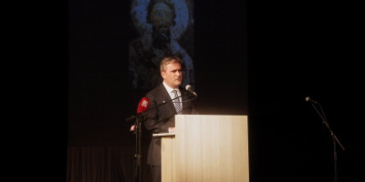 Ministar kulture Nikola Selaković obratio se u Kulturnom centru u Novom Pazaru na svečanoj akademiji povodom obeležavanja 850 godina od rođenja Svetog Save.