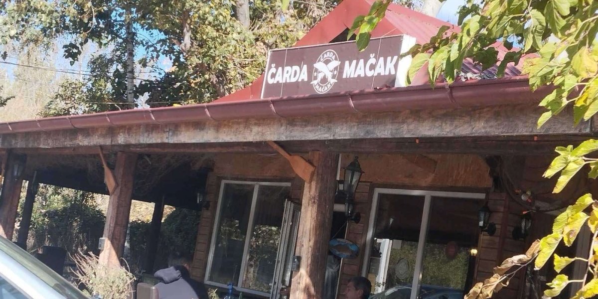 Kafana ispred koje se dogodio napad