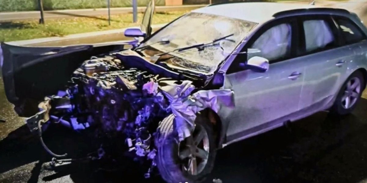 Uništen automobil u nesreći na Novom Beogradu