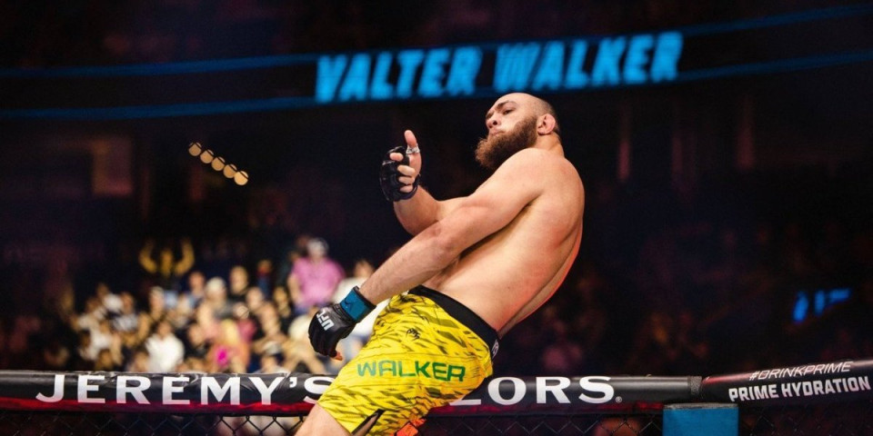 Čovek je monstrum - Zastrašujući potez Vokera, opet nogu nosi kući (VIDEO)