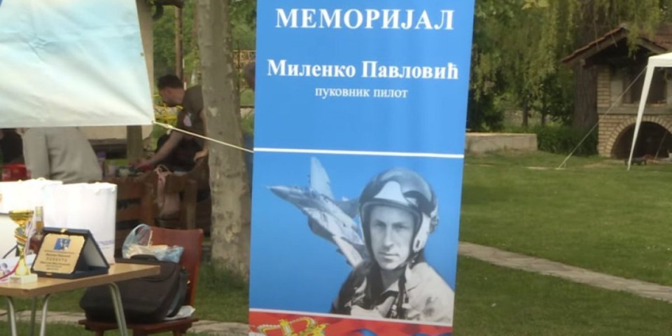 Borbeni avion "sleće" u Crniljevo: Spomenik za najvećeg heroja ratne avijacije