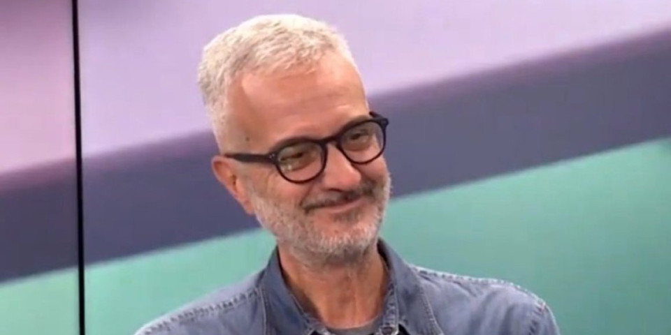 (VIDEO) Ovo nam je svima promaklo: Kako je ponoševac čestitao praznike?!