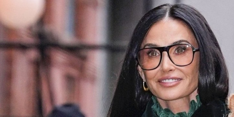 Nije samo braon u modi: Pliš u smaragdnozelenoj boji vlada ove sezone - Demi Mur je obožava