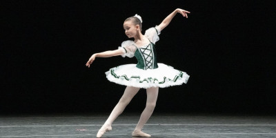 Od 31. oktobra do 2. novembra u Bolonji će se održati treće po redu međunarodno Baletsko takmičenje, na čijem je čelu Aja Jung. Izvanredan tim koreografa, pedagoga i direktora prestižnih trupa čine žiri ovog takmičenja, vodeći paralelno majstorske časove, radionice i audicije.