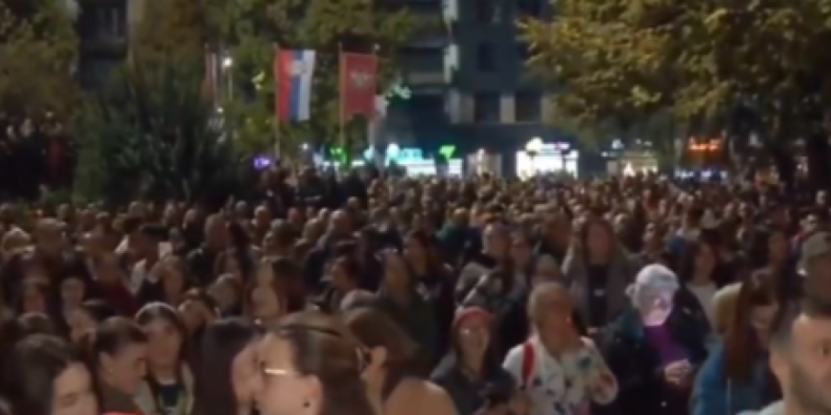 "Blago majci, niste policajci": " Skandalozne uvrede blokadera iz Novog Pazara i Valjeva, reporterka N1 oduševljena (VIDEO)