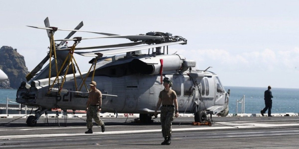 Svet ovo nije video: Trećina američke mornarice pravi obruč, 600 "tomahavka" spremno za udar! (FOTO/VIDEO)