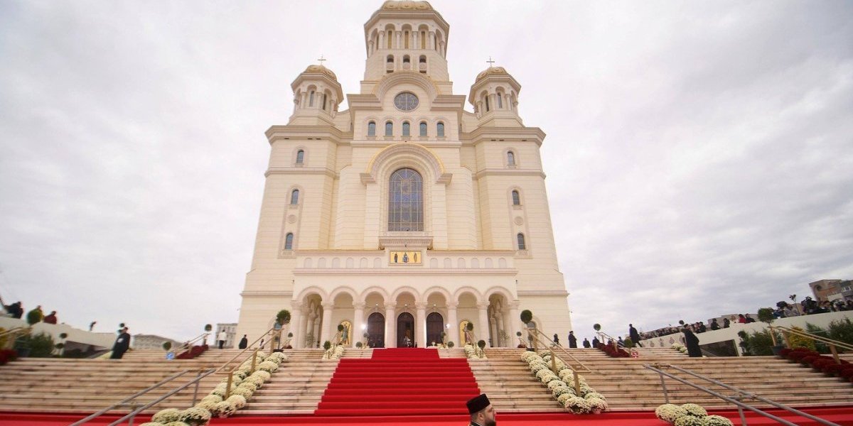 Nedaleko od Srbije osveštan najveći pravoslavni hram na svetu! (FOTO/VIDEO)