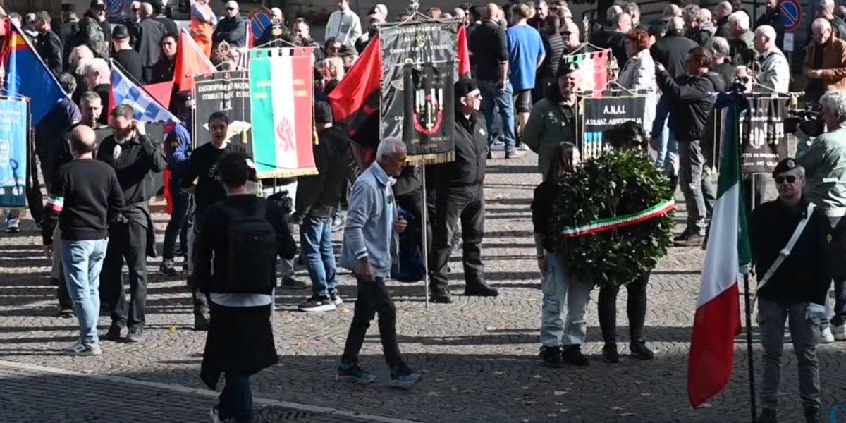 (VIDEO) Skandal nad skandalima: Ustali fašisti - Više se i ne kriju: Evo šta se dogodilo