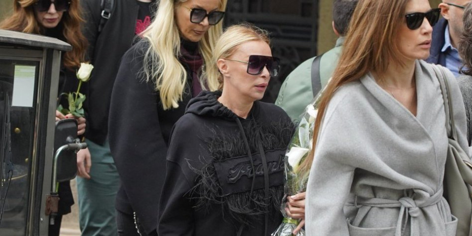 ''Ne padam u nesvest zbog toga što nemam decu'': Pevačica šokirala priznanjem