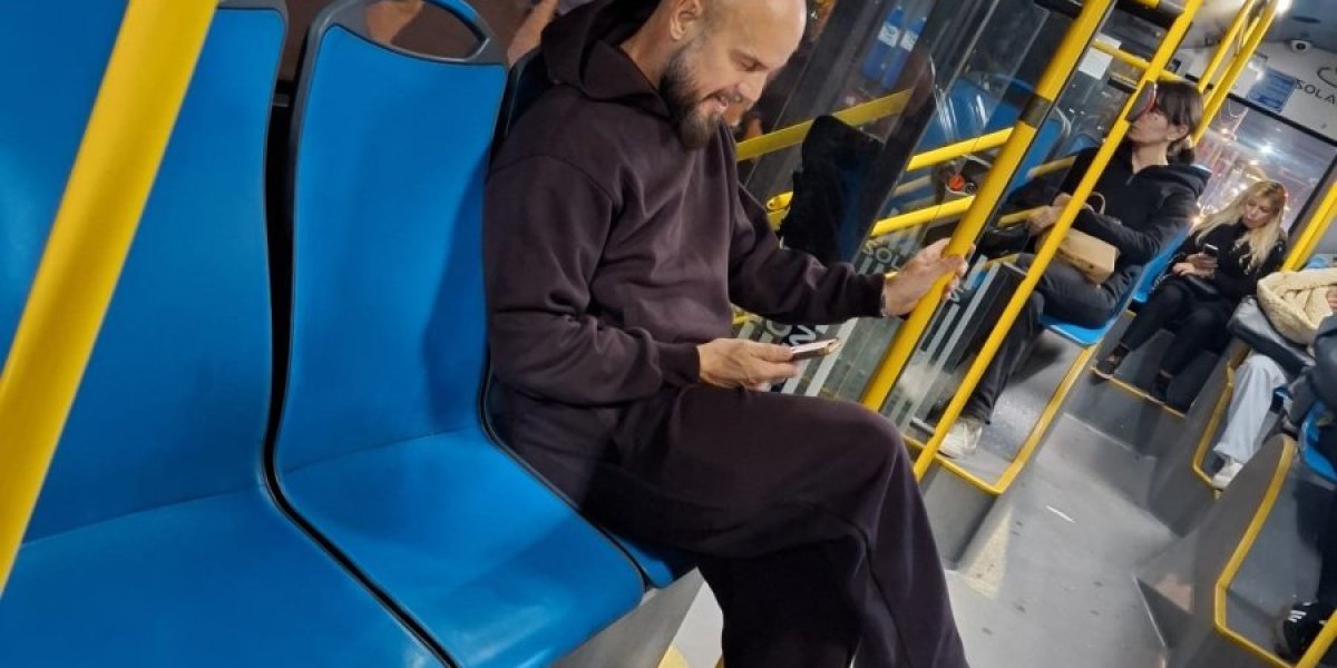 Boban Rajović u gradskom prevozu