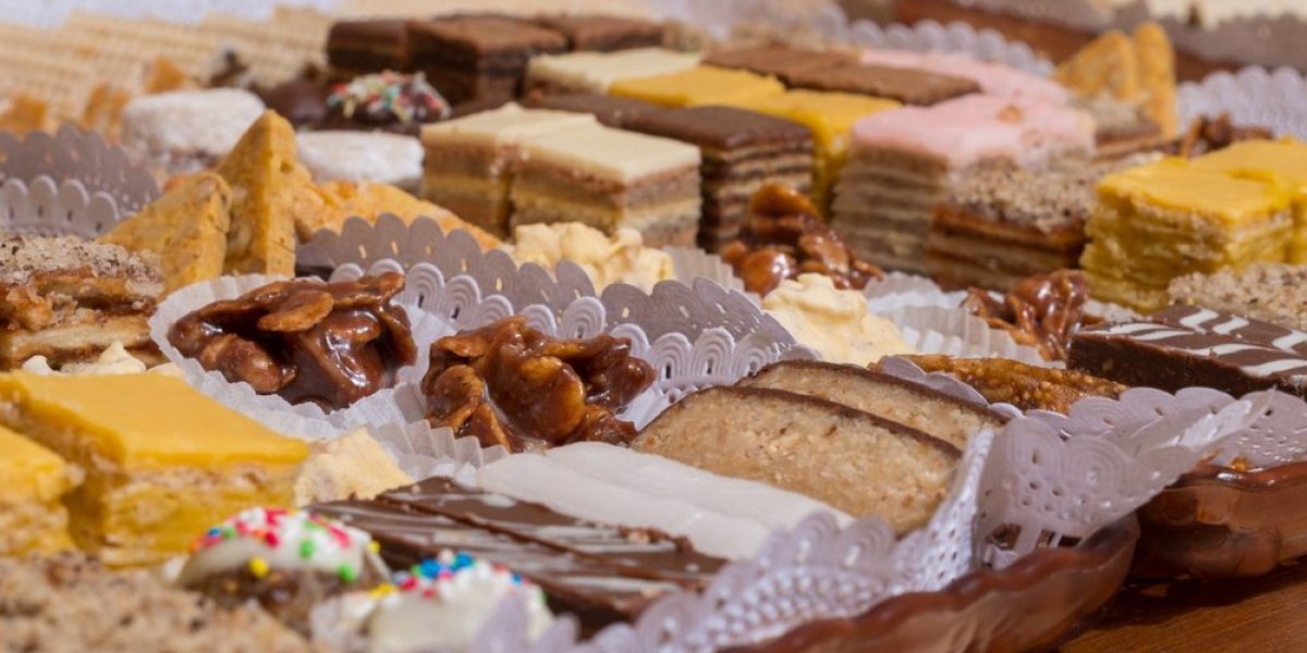 Za Nikoljdan lista čekanja: Sitni kolači idu k'o alva, evo kakve su cene ove sezone