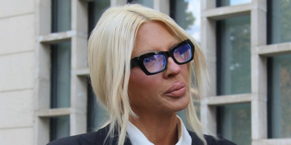 ''Karleuša me je blokirala'': Pevač progovorio o prekidu prijateljstva sa Jelenom