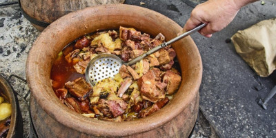 Svadbarski kupus na svinjskoj masti je klasik domaće kuhinje koji nikoga ne ostavlja ravnodušnim.