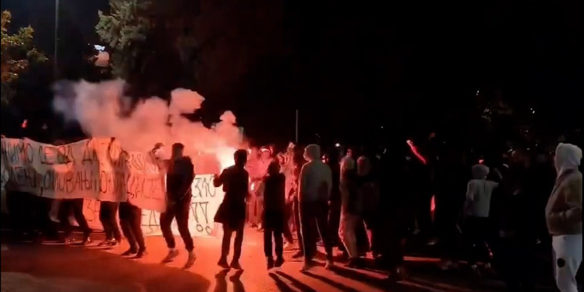 Skup u Podgorici, neki i dalje opsednuti predsednikom Srbije: Zabjelo nije Beograd, ali je Vučić opet kriv!