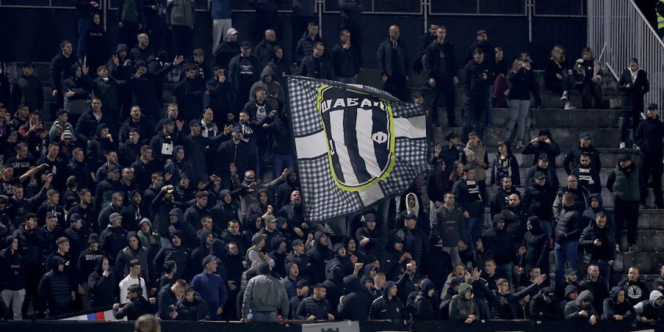 Prve reakcije posle šamarčine od koje bride obrazi - Navijači crno-belih kipte od besa