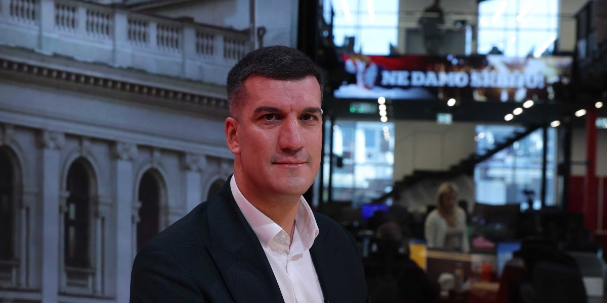 Kešelj: Nije slučajno što funkcioneri KK Partizan baš ovog čoveka pokušavaju da ubace u halu!