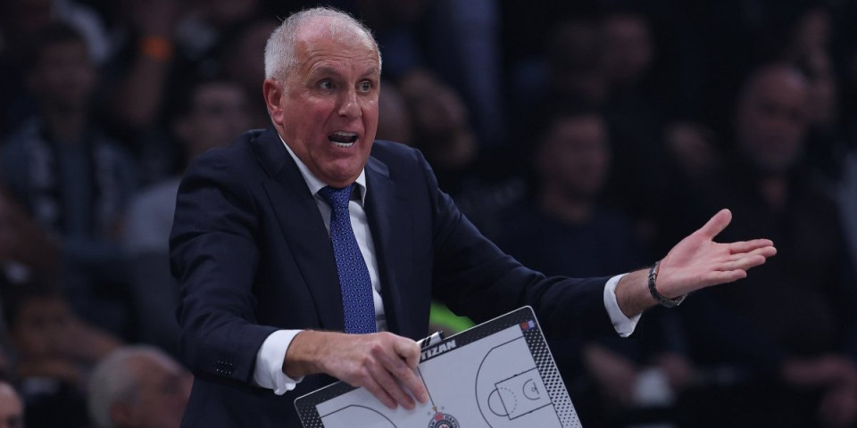 Kakva je ovo konferencija za medije?! Željko seo, rekao par reči, ustao i otišao (VIDEO)