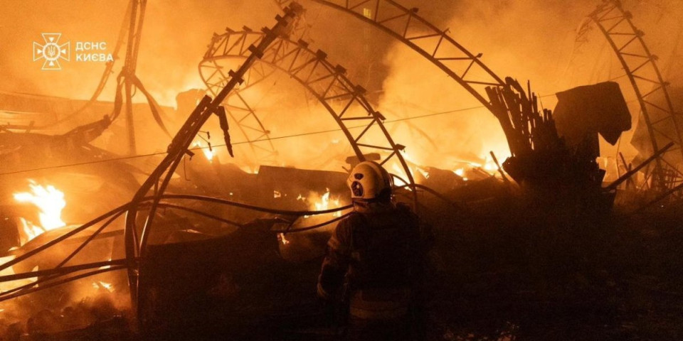 Počelo je: Drama na granici Ukrajine i Mađarske, postavljaju betonske barijere - potvrđeno ono najgore
