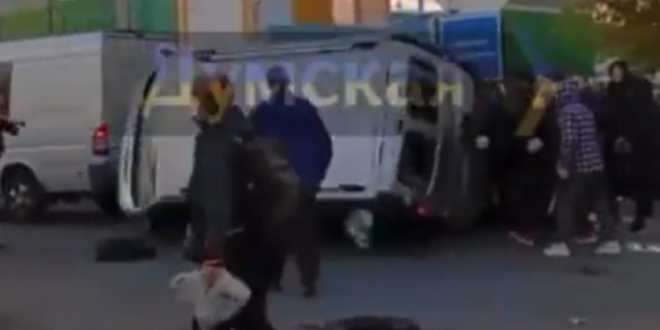 (VIDEO) Ustanak naroda u Odesi: Počela pobuna protiv Zelenskog i njegovih nasilnika, žestok obračun na ulicama