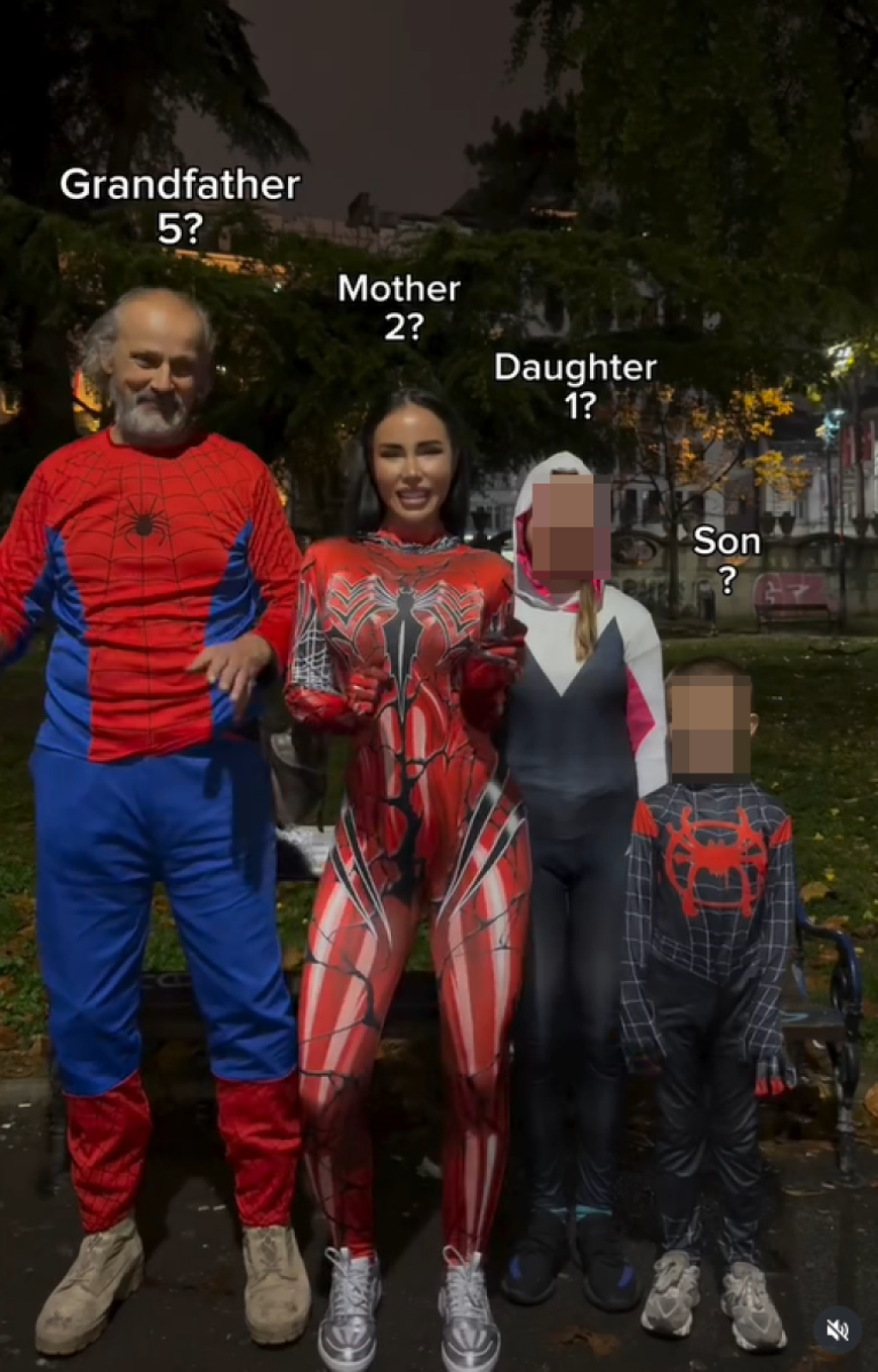 Prolaznici u šoku: Aleksandra Subotić maskirana sa decom šeta gradom (PAPARACO)