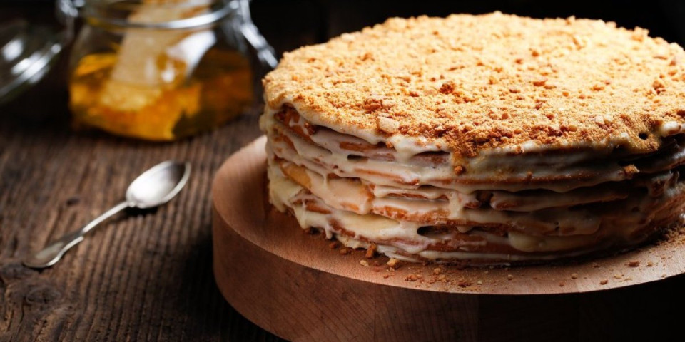 Bogata, kremasta i mirisna: Marlenka torta za prave sladokusce